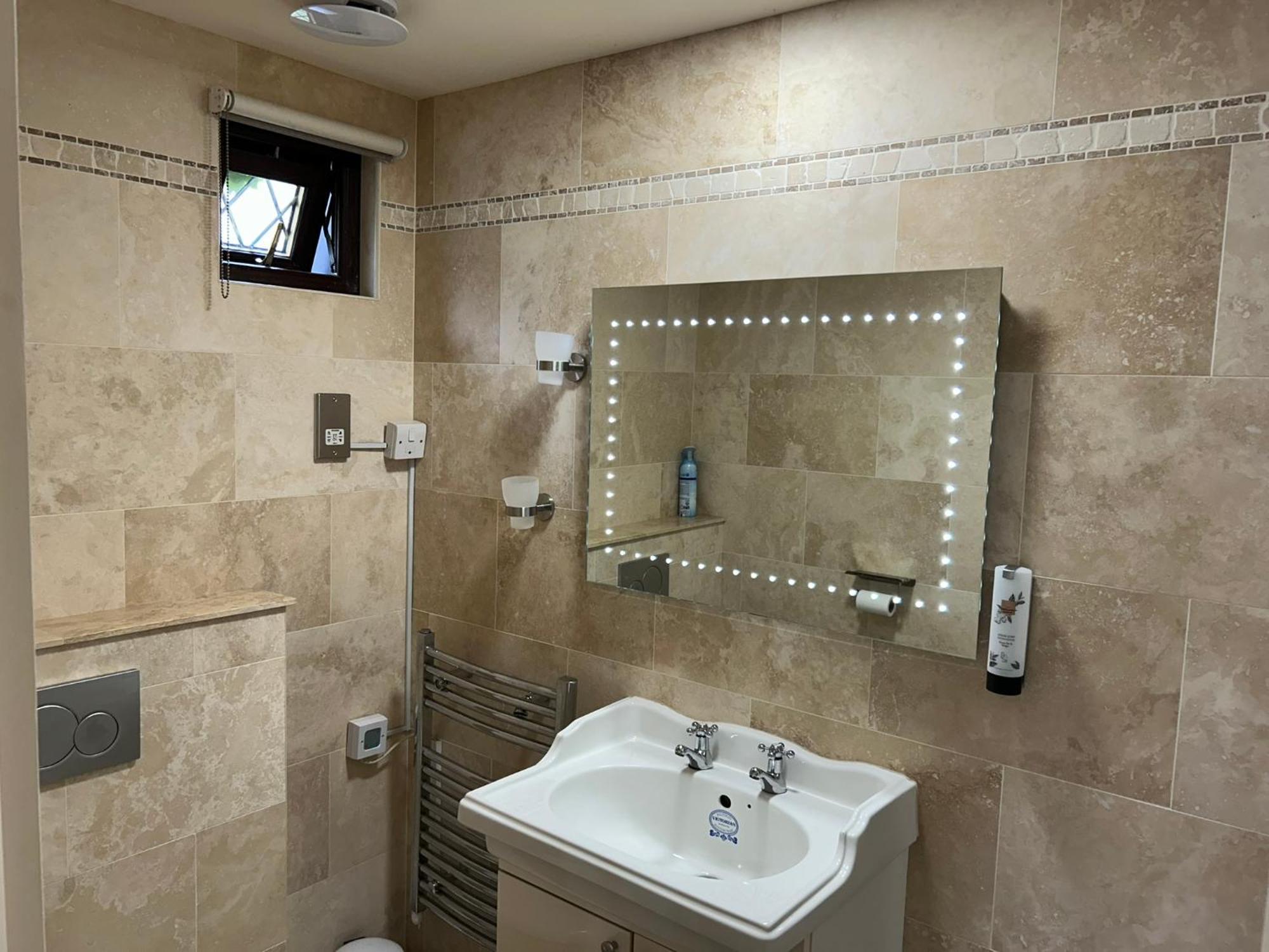 Oakwood Bed And Breakfast Heathrow Hillingdon Exterior foto