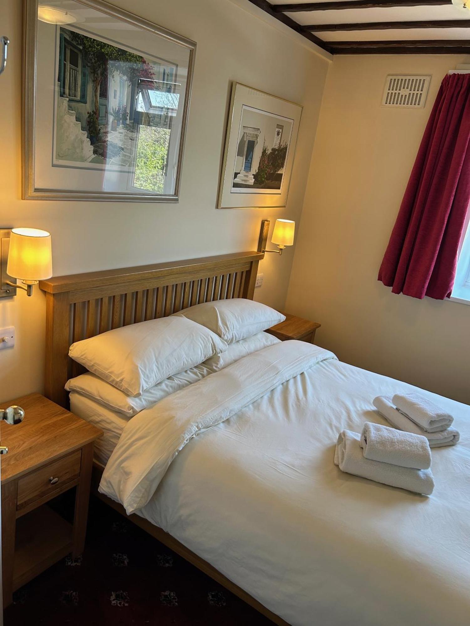Oakwood Bed And Breakfast Heathrow Hillingdon Exterior foto